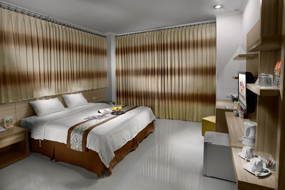 Maumu Hotel & Lounge سورابايا المظهر الخارجي الصورة