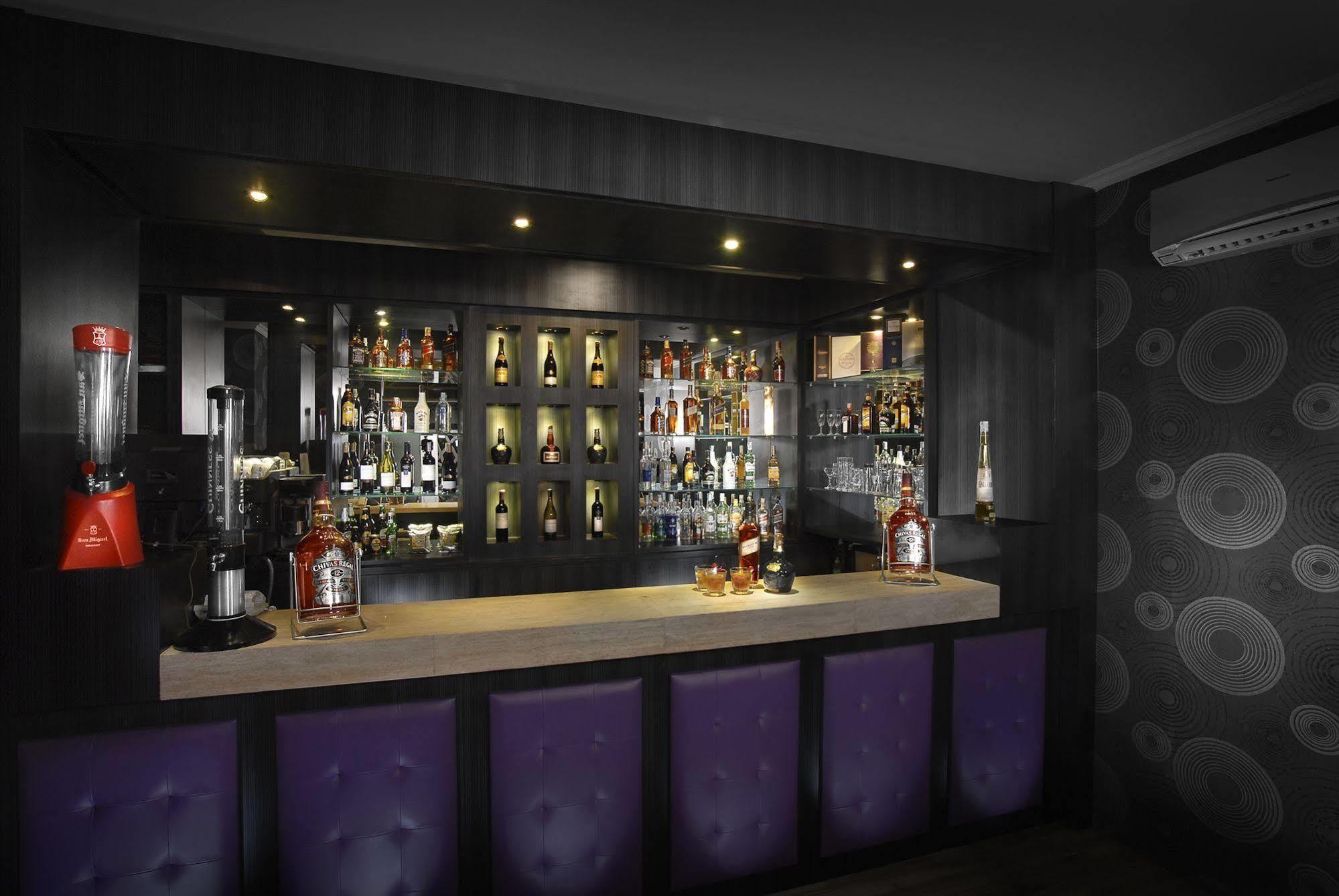 Maumu Hotel & Lounge سورابايا المظهر الخارجي الصورة