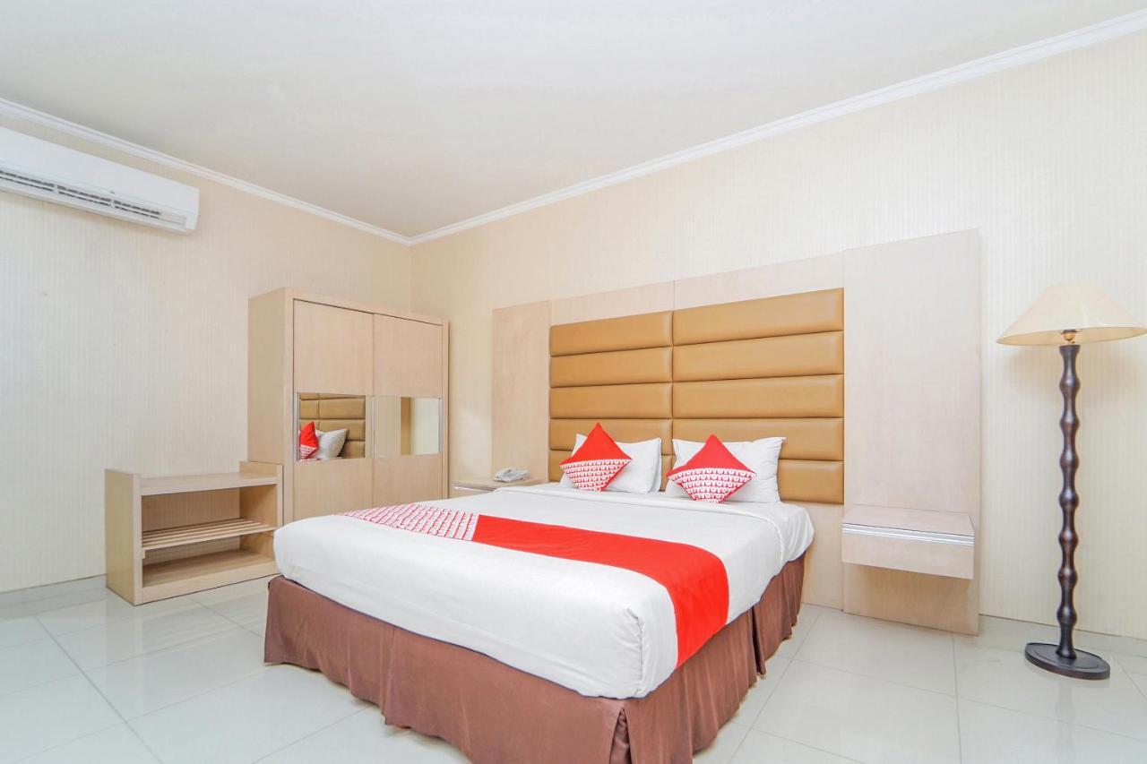 Maumu Hotel & Lounge سورابايا المظهر الخارجي الصورة