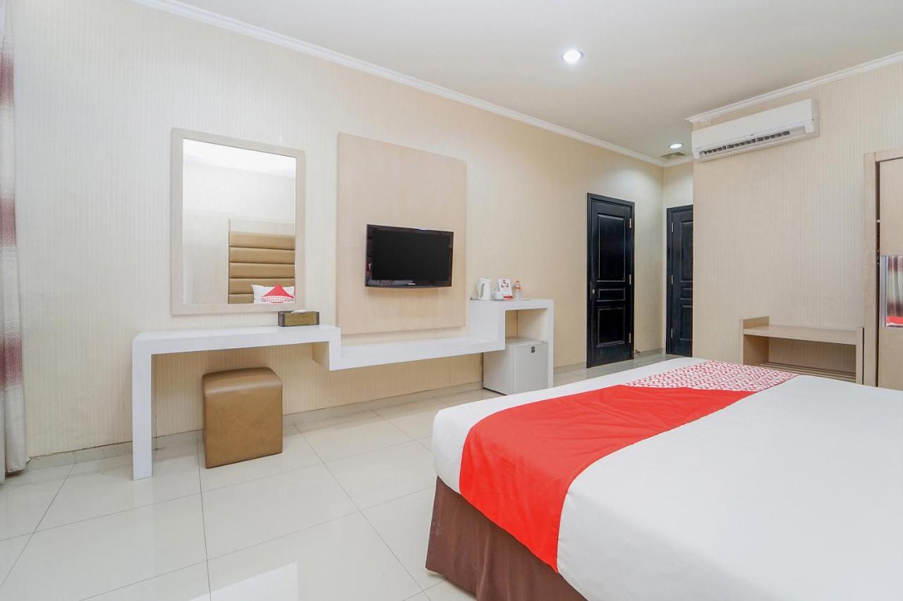 Maumu Hotel & Lounge سورابايا المظهر الخارجي الصورة