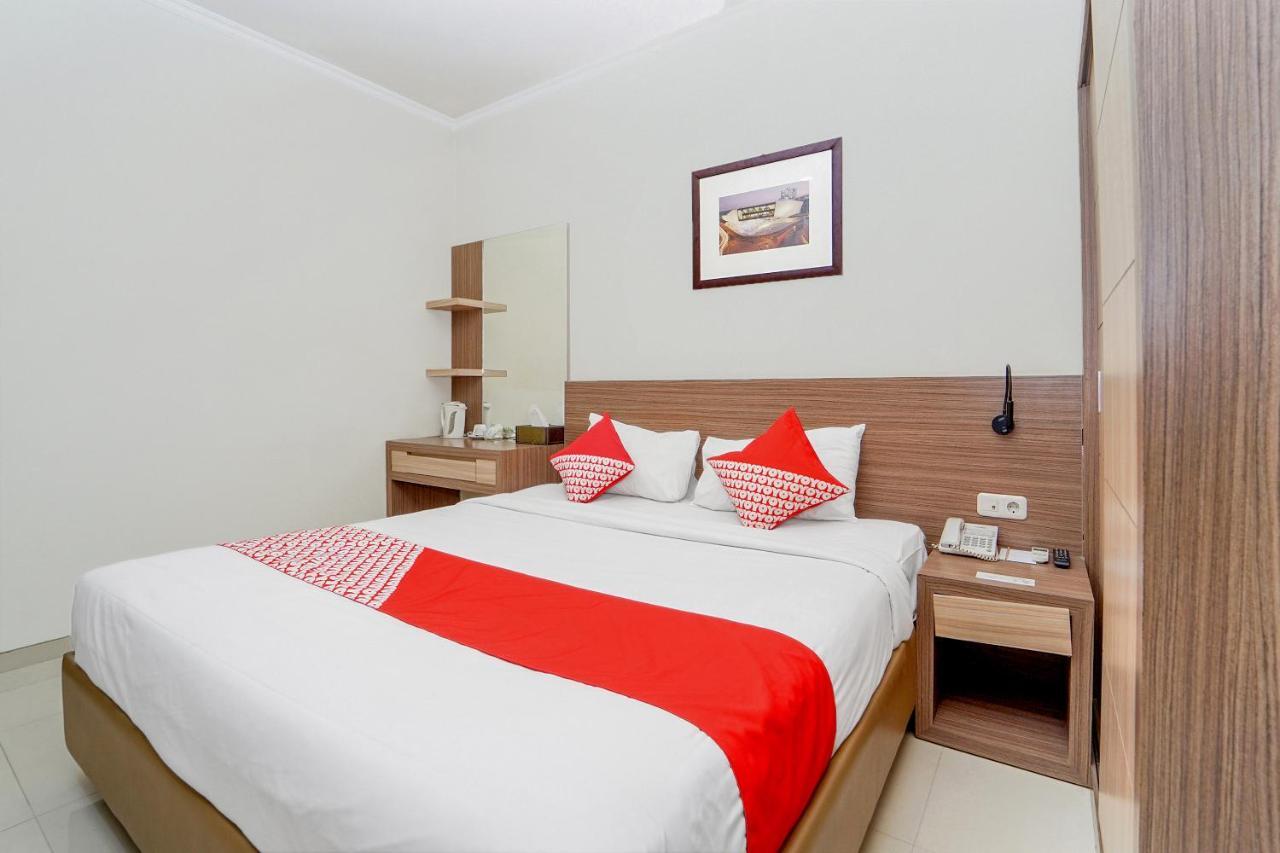 Maumu Hotel & Lounge سورابايا المظهر الخارجي الصورة