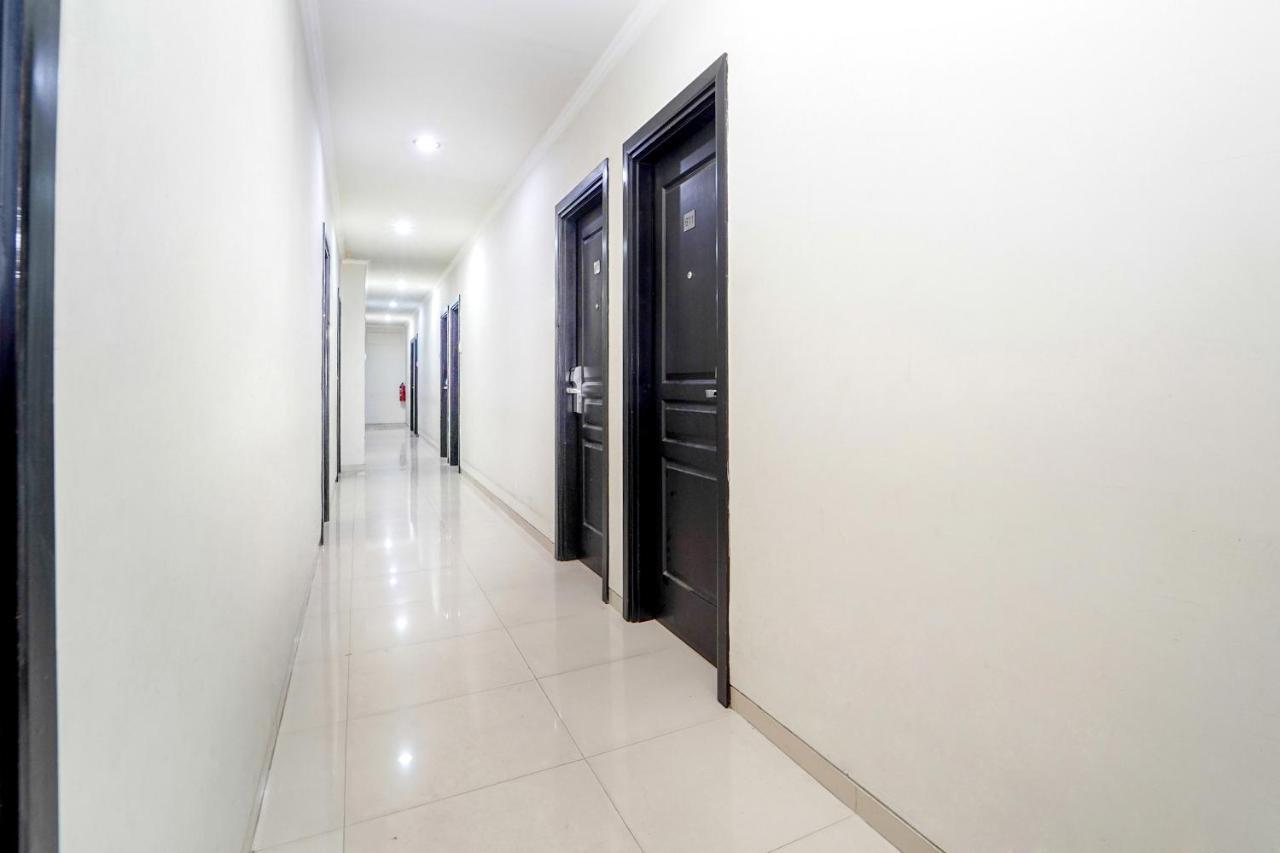 Maumu Hotel & Lounge سورابايا المظهر الخارجي الصورة